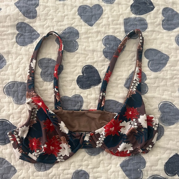 Acacia Geneva top - Picture 1 of 2